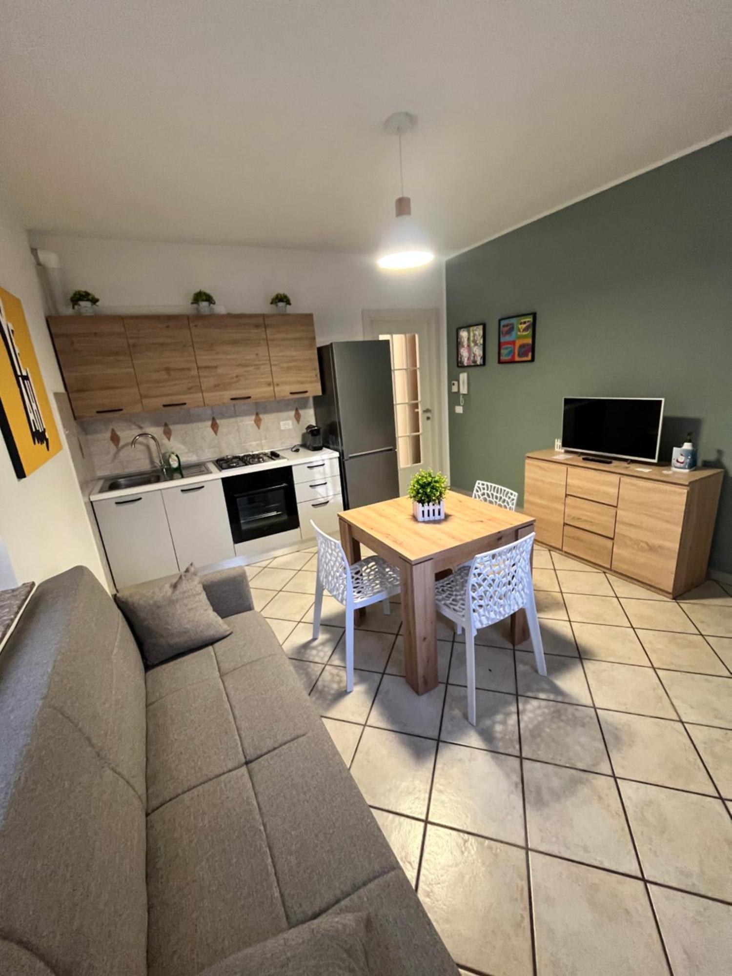 Appartamento In Villa Nico'S Home Gallarate Exterior foto