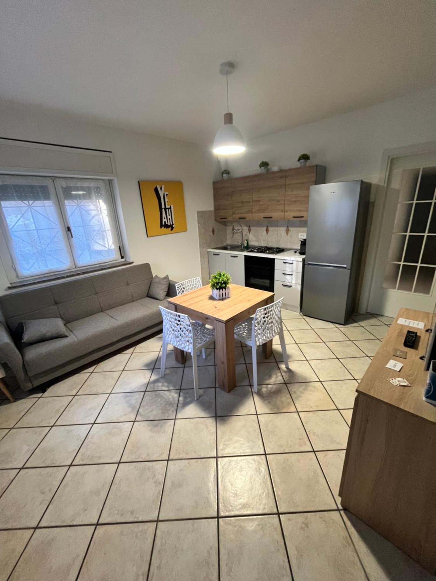 Appartamento In Villa Nico'S Home Gallarate Exterior foto